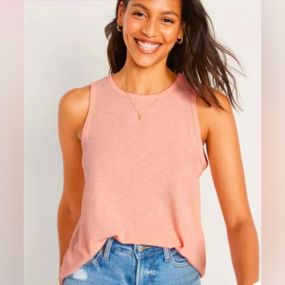 Super cute lightweight old navy luxe tank top!